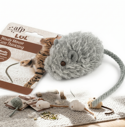 AFP Wooly Mouse Lamswol Kattenspeelgoed met Piep & Catnip | Assorti 7x7x3cm